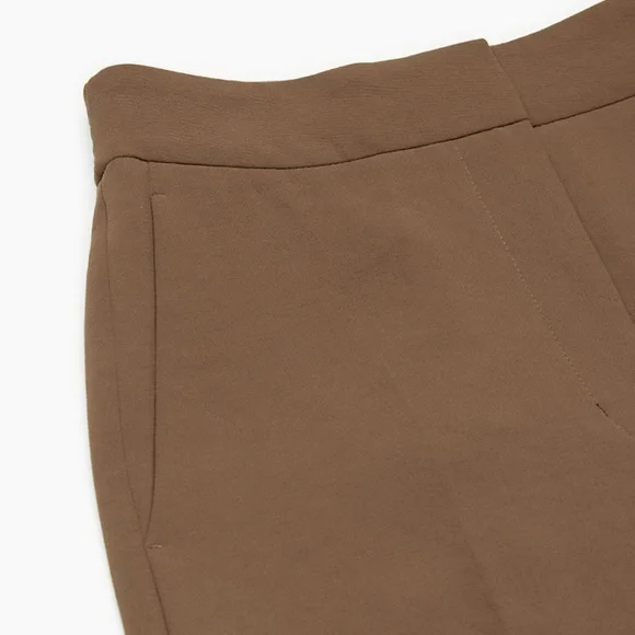 Aritzia Wilfred Alanya Pants in size 0 short. Color is Cocoa Bean - Picture 11 of 12